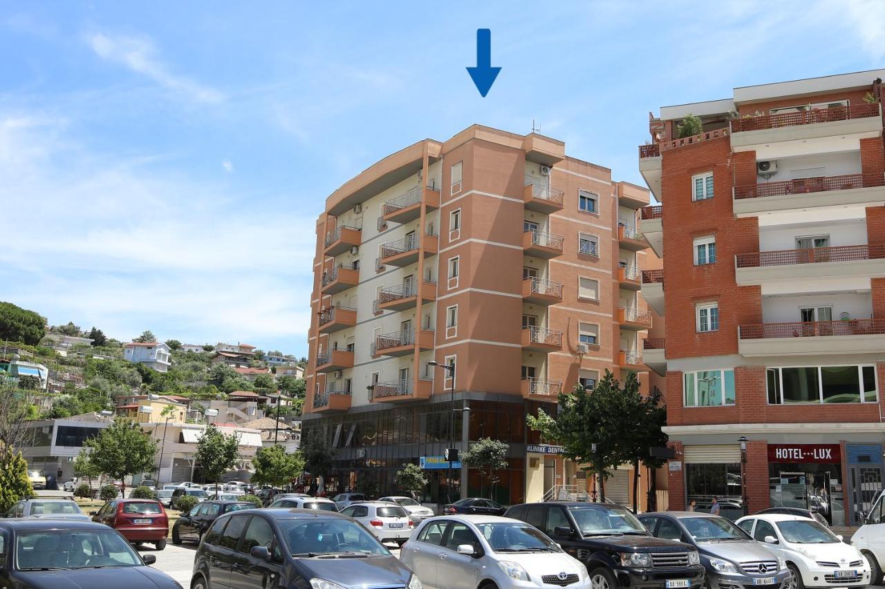Square View Apartment Влёра Экстерьер фото